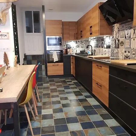 Maison Grand Standing, 200M2, 14 Pers Tarbes